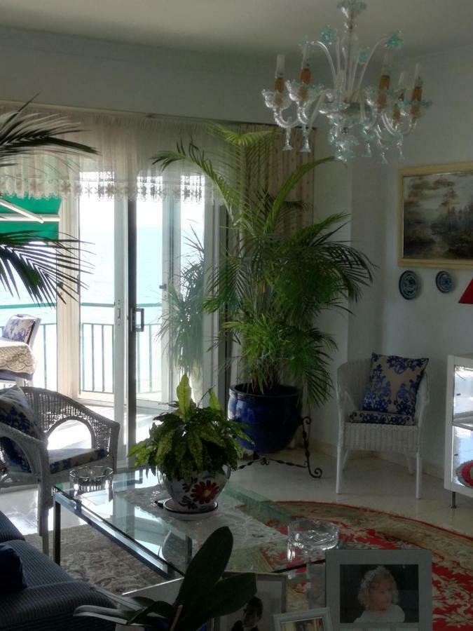 Holiday Wanda Fuengirola Bagian luar foto